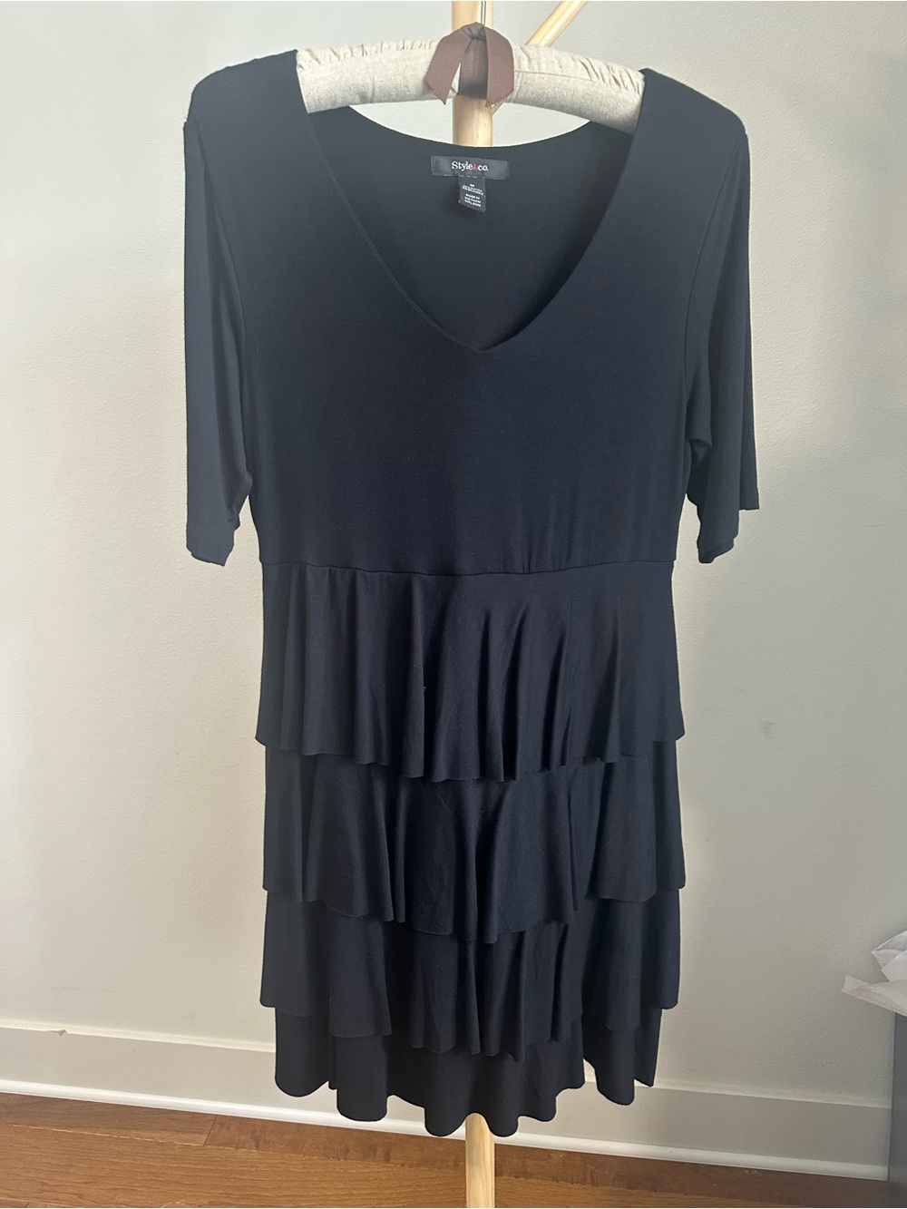 Style & Co. Black V-Neck Tiered Ruffle Dress Tunic Women's Medium